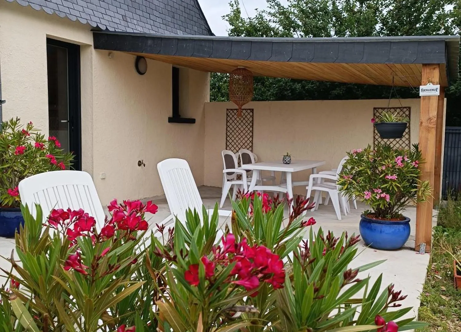La Petite Maison Dans La Prairie Néant-sur-Yvel